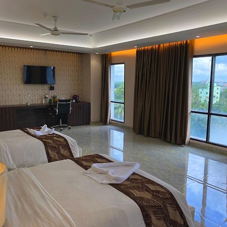 Hotel Valentino Noakhali ภายนอก รูปภาพ