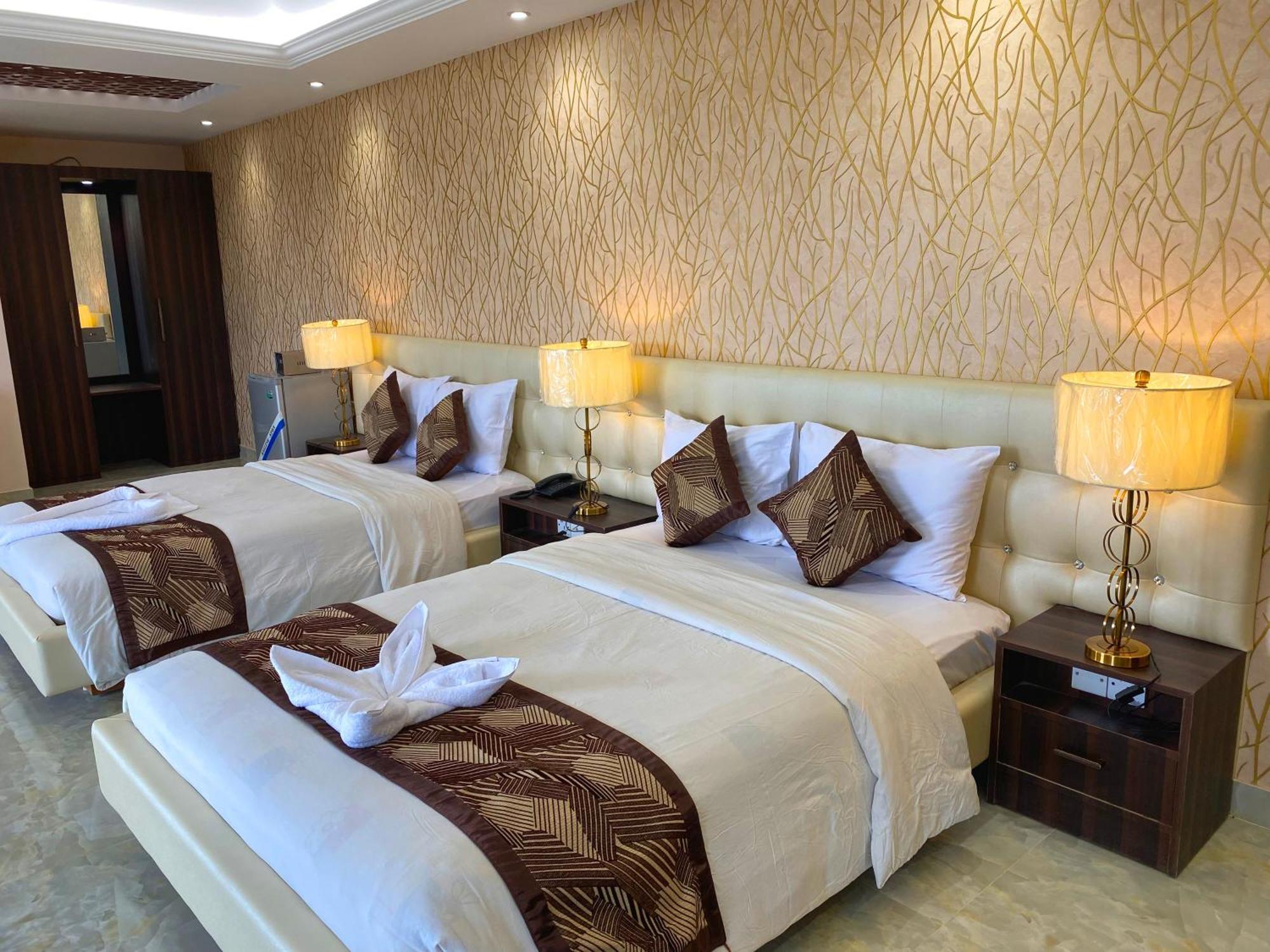 Hotel Valentino Noakhali ภายนอก รูปภาพ