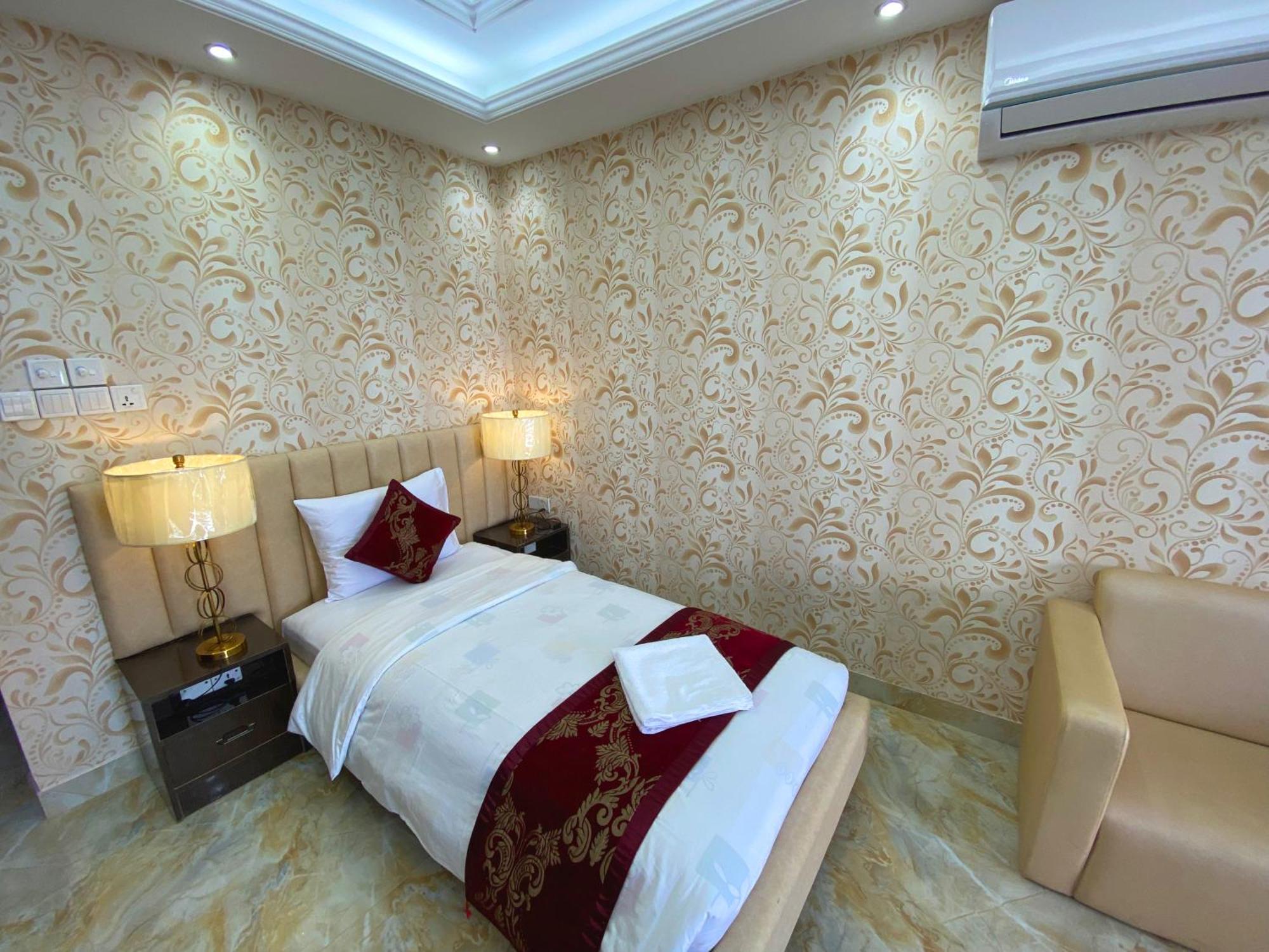 Hotel Valentino Noakhali ภายนอก รูปภาพ