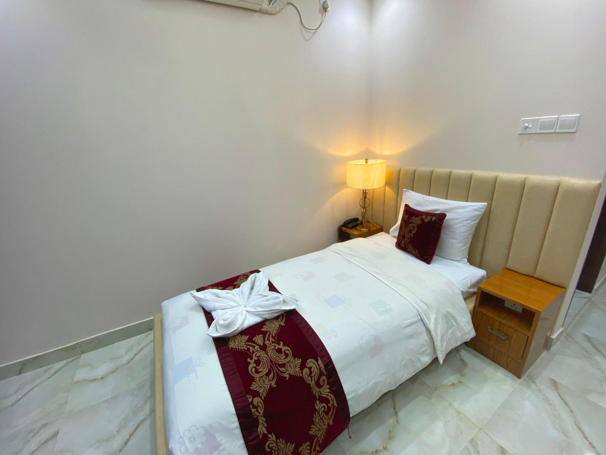 Hotel Valentino Noakhali ภายนอก รูปภาพ