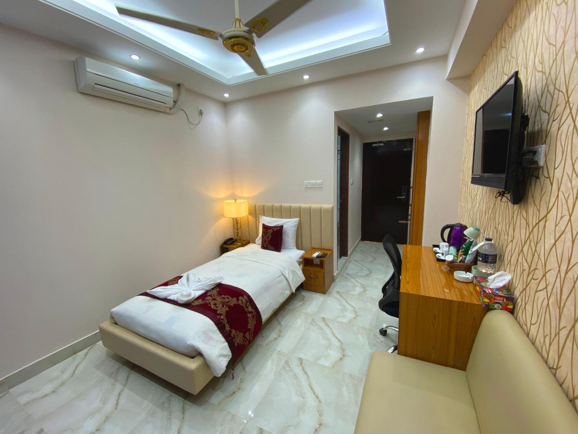 Hotel Valentino Noakhali ภายนอก รูปภาพ